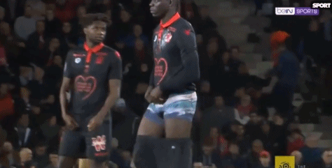 卡佩罗：米兰赢拉齐奥太费劲，在圣西罗他们应该始终主导比赛（卡佩罗：米兰击败拉齐奥太吃力，坐镇圣西罗理应主导比赛）