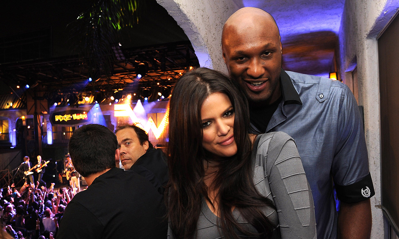 亚洲杯抽签揭晓，三强齐聚死亡之组（亚洲杯分组出炉，三大劲旅同落死亡之组）