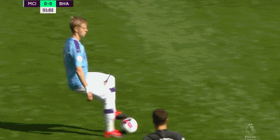 澳超半场：双方破门乏术，悉尼FC暂0-0墨尔本胜利（澳超半场：悉尼FC与墨尔本胜利互交白卷，比分暂为0-0）