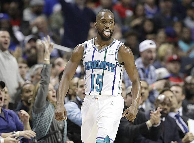 徐根宝谈退休传闻：基地有13-14梯队，我就一生一世搞足球了（徐根宝回应退休传言：基地已有13至14个梯队，这一生只为足球）