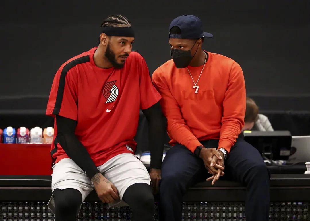 开拓者靠顽强意志逆转成功（开拓者凭韧性完成翻盘）