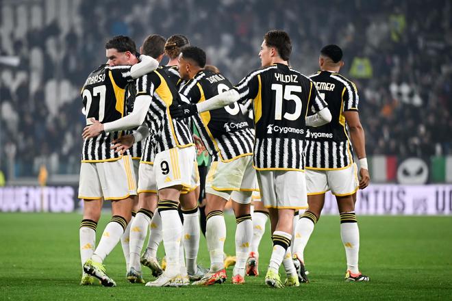 巴恩斯：詹姆斯统治了比赛那么久，他真的很难防守很难阻止（巴恩斯：詹姆斯长期统治赛场，真是难防难挡）