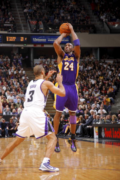 法国客战阿塞拜疆：埃基蒂克、恩昆库首发，舍瓦利耶出战（法国客场对阵阿塞拜疆：埃基蒂克、恩昆库先发，舍瓦利耶登场）