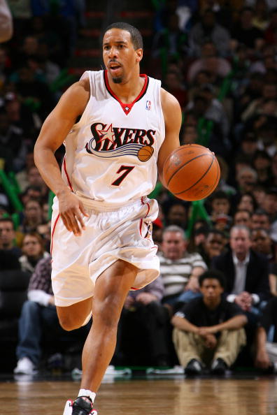 体育NBA:成功逆转 雄鹿108-102开拓者