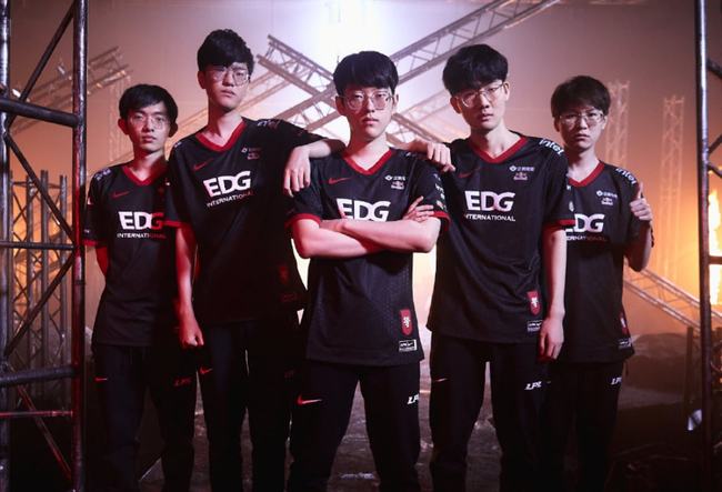 国游泳队增 国游泳队增